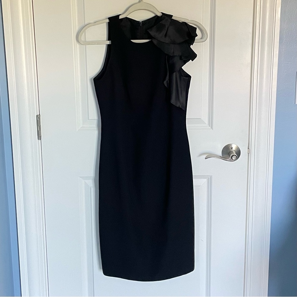 Carmen Marc Valvo Shoulder Ruffle Sheath Dress Black Size 2- 47442 - Picture 2 of 14